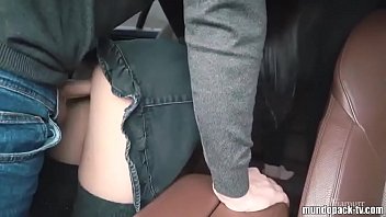 Fucking my girlfriend in the car because she's hot and she can't stand the desire to have sex anymore