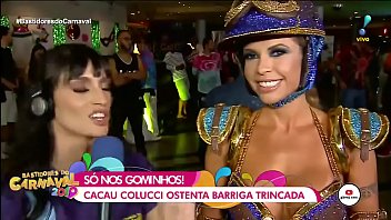 Cacau Colucci - Bastidores do Carnaval 2019 - putaria e folia com essa gata gostosa, cacau mostrando seu belo corpo