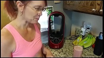 smoothies are a healthier option Aurora Willows youtuber