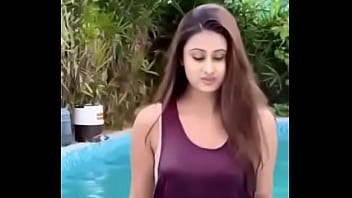 Bangladeshi actress showing her boobs