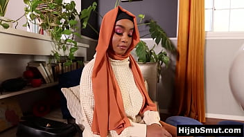 Virgin ebony gril in hijab gets a cock sucking lesson