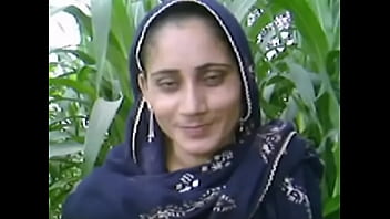 XXX outdoor fuck with pakistani teen with clear hindi audio
