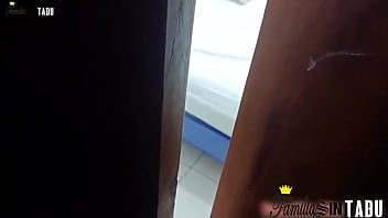 He catches his unfaithful wife fucking with her boss at her husband's house, husband catches his unfaithful wife red-handed real adultery tremendous dispute between husbands and unfaithful wife